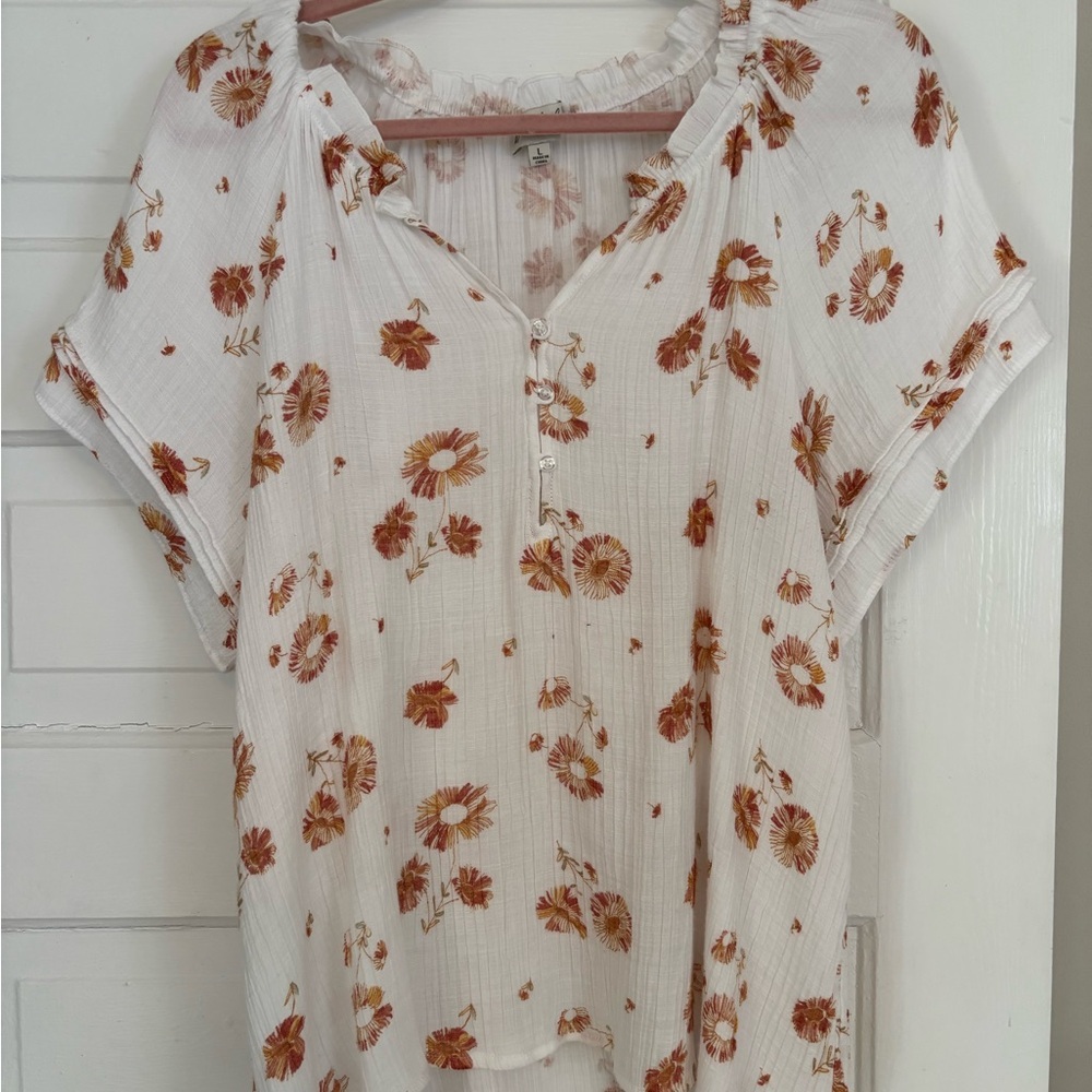 Wonderly White and Orange Floral Blouse